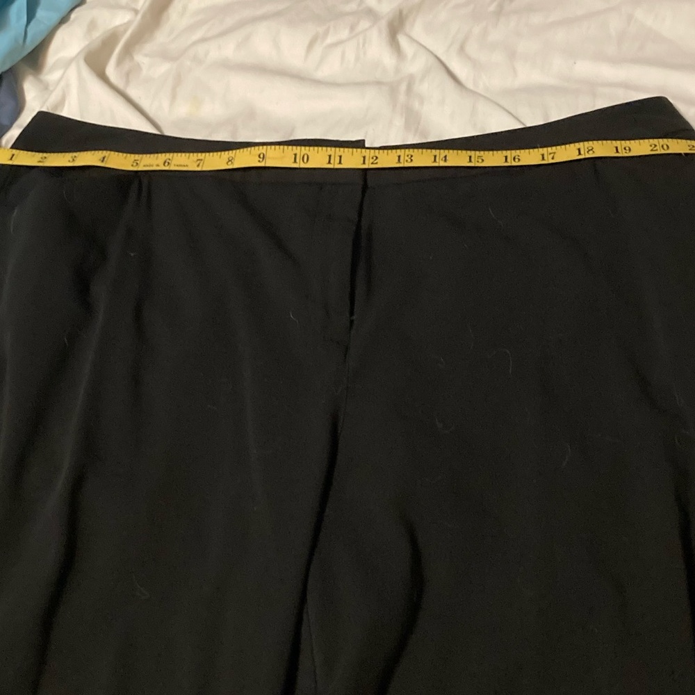 Worthington black slacks.  Waist 22. 14 inch rise. 31 length.  Sz 18W